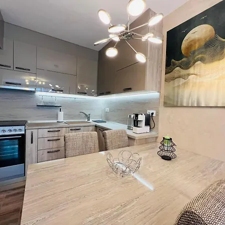 Апартамент Green38